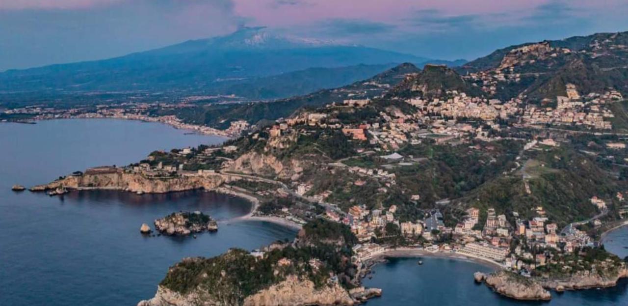 Sebastian House Casa Vacanze Giardini Naxos Eksteriør bilde