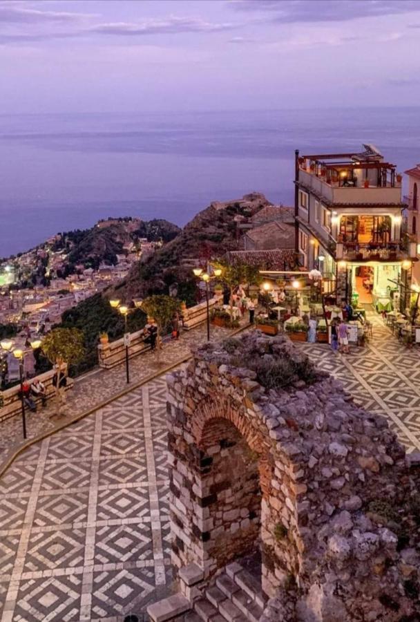 Sebastian House Casa Vacanze Giardini Naxos Eksteriør bilde